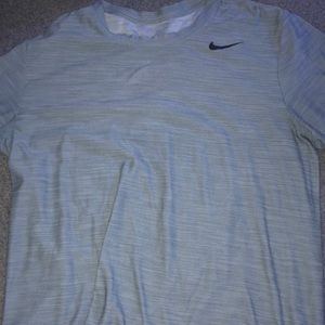 NIKE DRI FIT TEE GREY